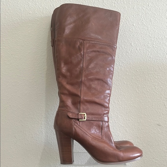 Audrey Brooke Brown Heeled Boots with Chunky Heel and Knee High Design - Picture 2 of 12